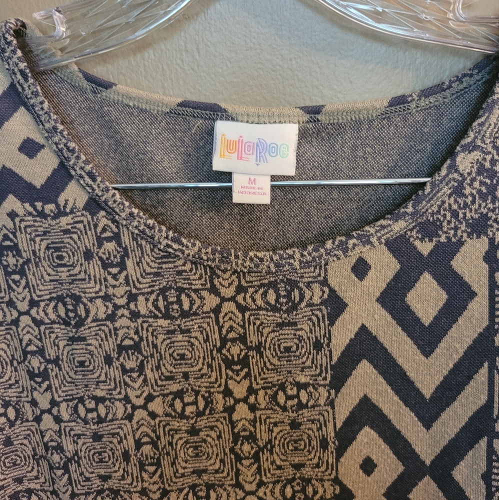 Lularoe - Picture 2 of 4